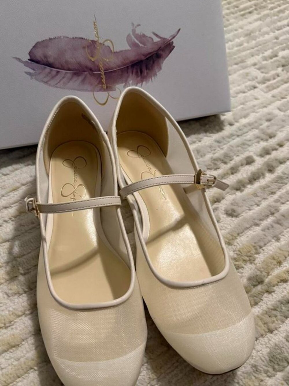 Jessica Simpson Women's Cream and White Footwear